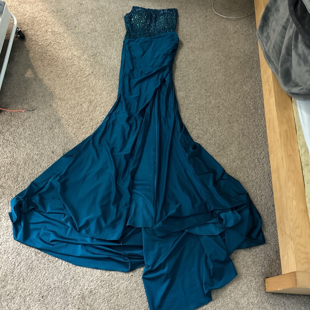 Multicolored Strapless Sleeveless Prom Gown